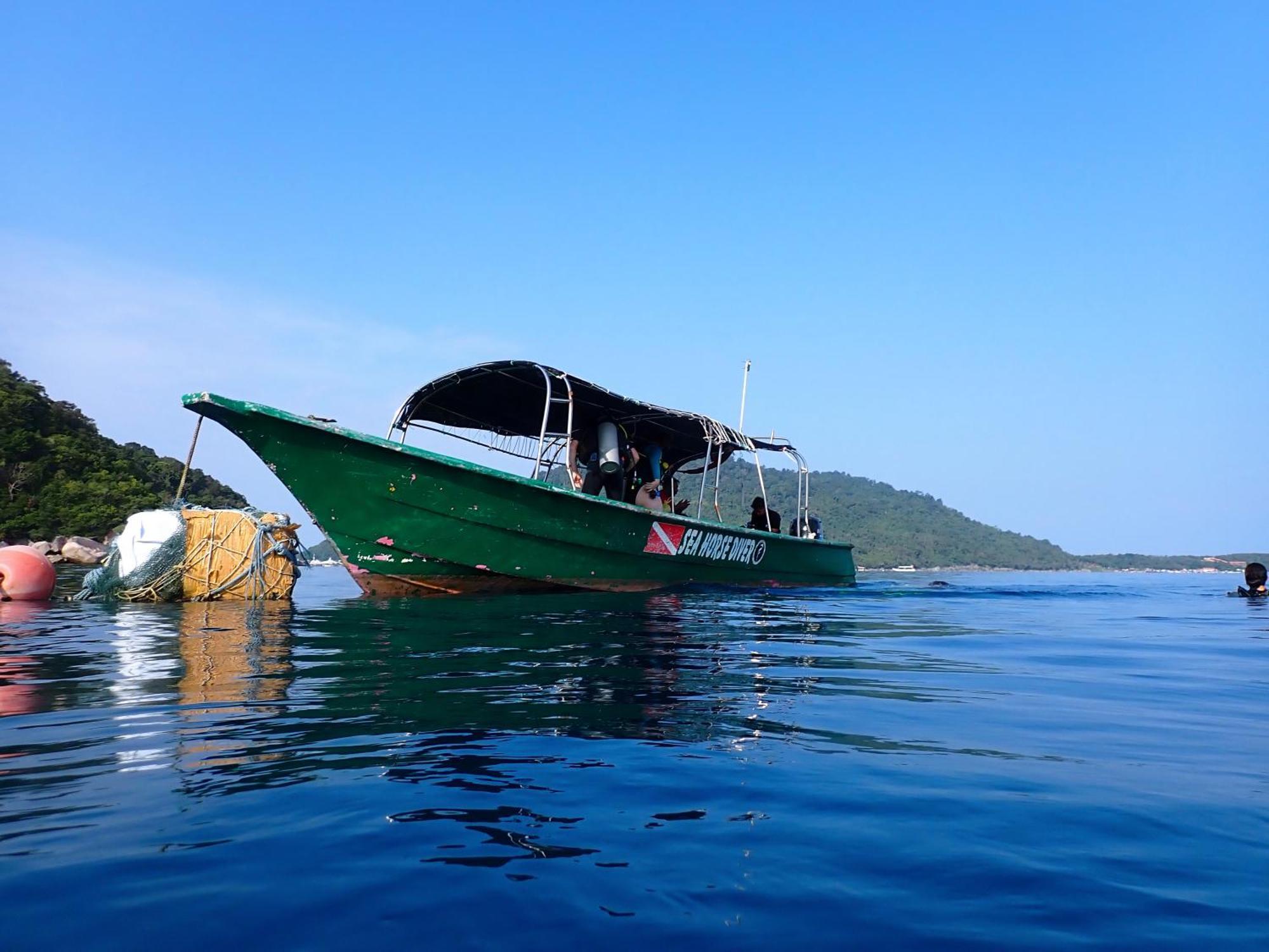 Seahorse Diver Guesthouse Kampong Pasir Panjang  Exterior photo